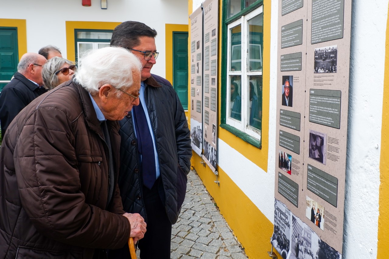 Sul Informação - Alcoutim já está a mostrar os 90 anos de vida «completa e conturbada» de Carlos Brito