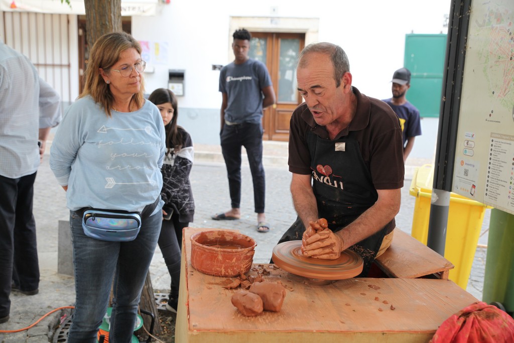 Sul Informação - Festival de Ilustração e Criatividade em Olaria começa hoje em Viana do Alentejo
