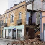 Sul Informação - Queda de fachada em Olhão causou danos de «milhares de euros» no prédio em frente (com fotos)