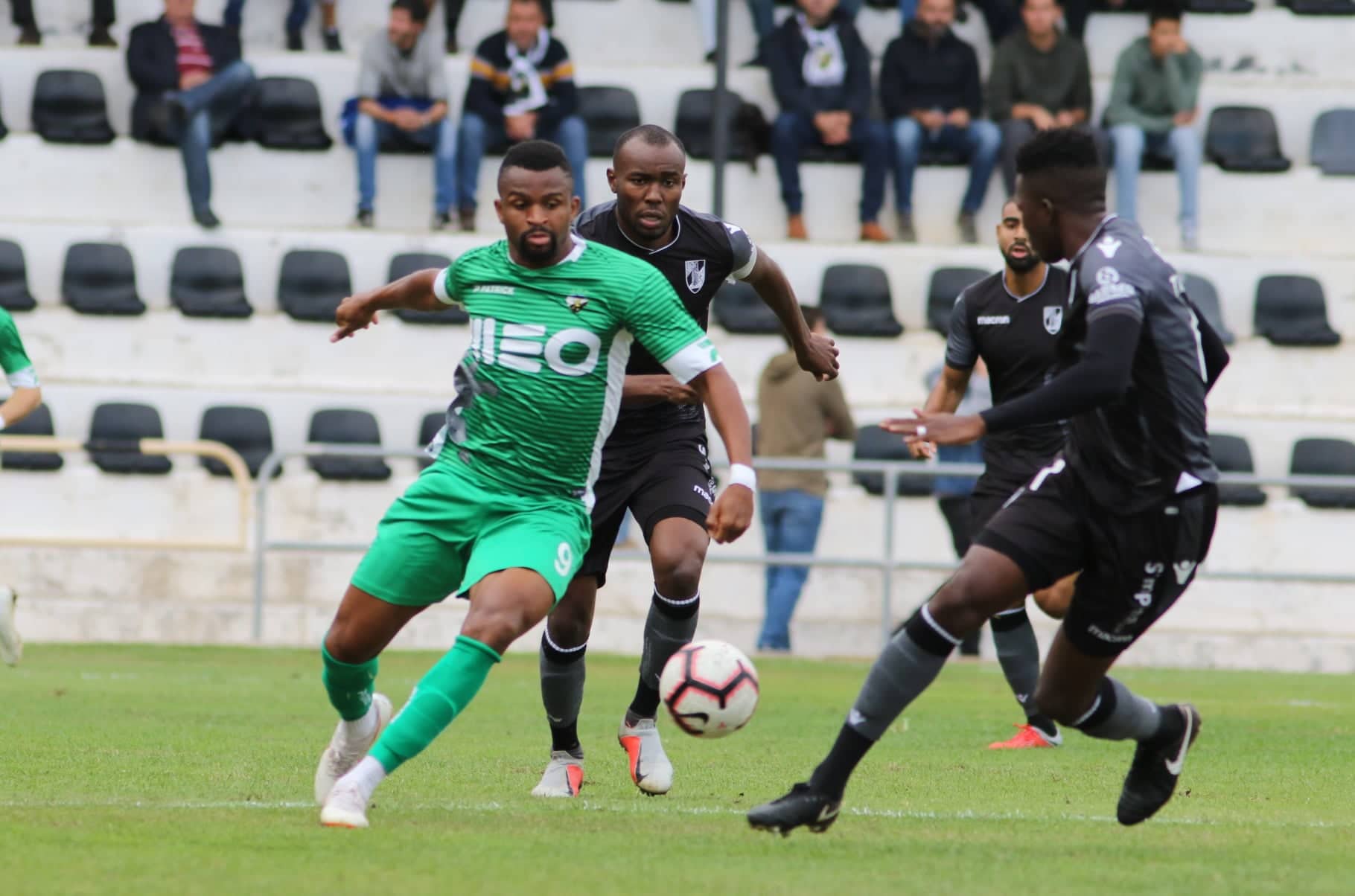 Sul Informação - Farense empata com o Guimarães B em jogo com três penáltis