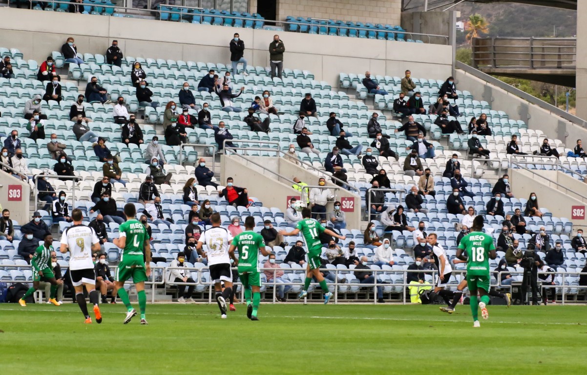 Sul Informação - Farense voltou a perder e não foi por falta de apoio dos seus adeptos