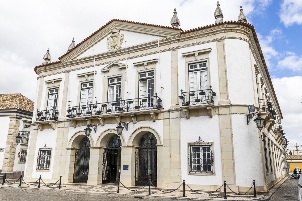 Sul Informação - PS quer menos impostos em Faro, PSD acusa-o de retirar 2 milhões à Câmara