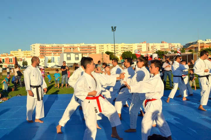 Sul Informação - Atividades desportivas na terra e no mar fazem “Faro Ativo” até Outubro