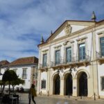 Faro repavimenta ruas em toda a cidade