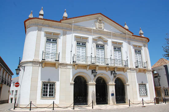 Sul Informação - Câmara de Faro destina 300 mil euros ao apoio às associações do concelho