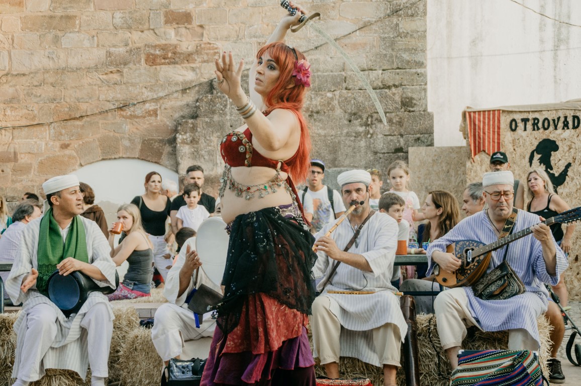 Sul Informação - Fotogaleria: Trajes de época, animação e torneios fazem viajar no tempo em Silves