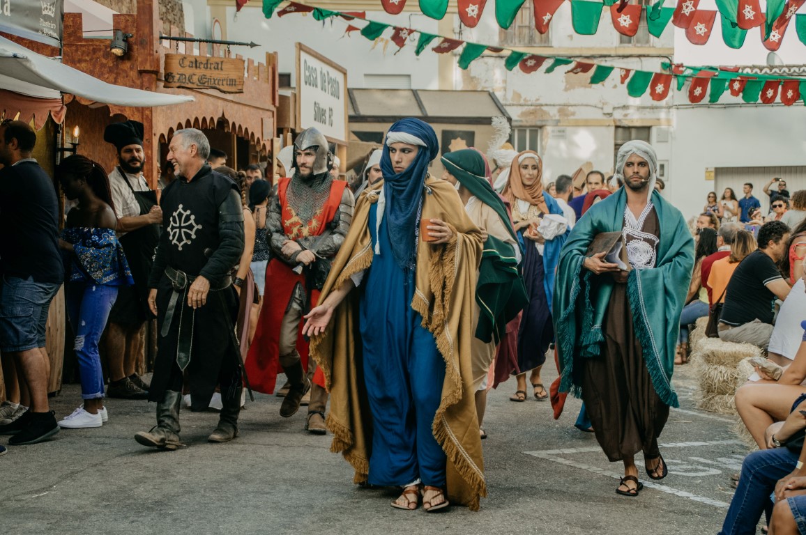Sul Informação - Fotogaleria: Trajes de época, animação e torneios fazem viajar no tempo em Silves