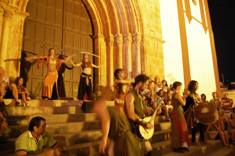 Sul Informação - Cidade de Silves recua 12 séculos através da Feira Medieval