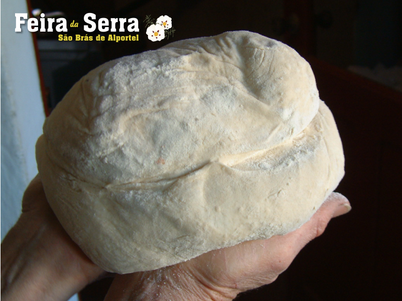 Sul Informação - O pão junta-se aos amigos na Feira da Serra de São Brás de Alportel