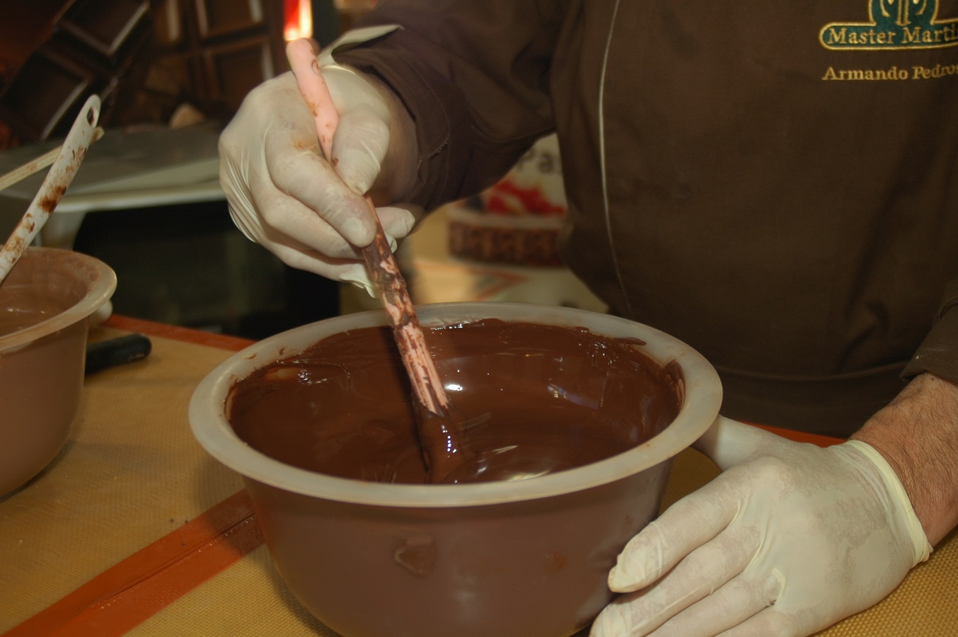 Sul Informação - Iguarias de chocolate voltam a ser tentação no Mercado Municipal de Loulé