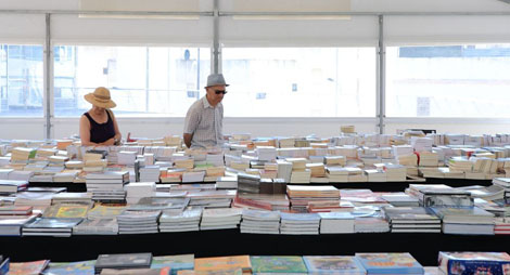 Sul Informação - Feira do Livro de Albufeira com milhares de obras a preços reduzidos