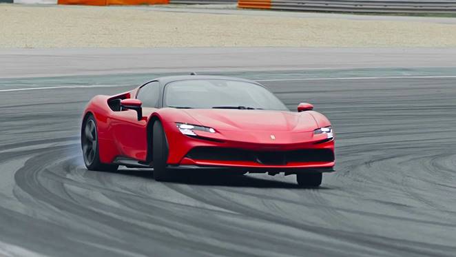Sul Informação - Novo topo de gama da Ferrari acelerou no Autódromo Internacional do Algarve [com vídeo]