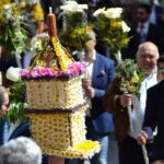 Sul Informação - Fotogaleria: São Brás de Alportel voltou a sair à rua com Tochas Floridas e gritos de aleluia