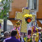 Sul Informação - Fotogaleria: São Brás de Alportel voltou a sair à rua com Tochas Floridas e gritos de aleluia