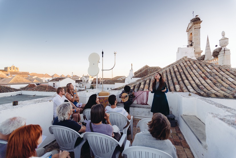 Sul Informação - Concertos, performances, exposições e conversas animam 35 açoteias de Faro