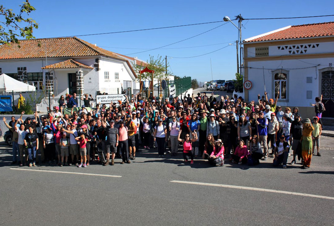 Sul Informação - Fotogaleria: Festival de Caminhadas trouxe mais gente do que nunca e pôs o Ameixial a mexer