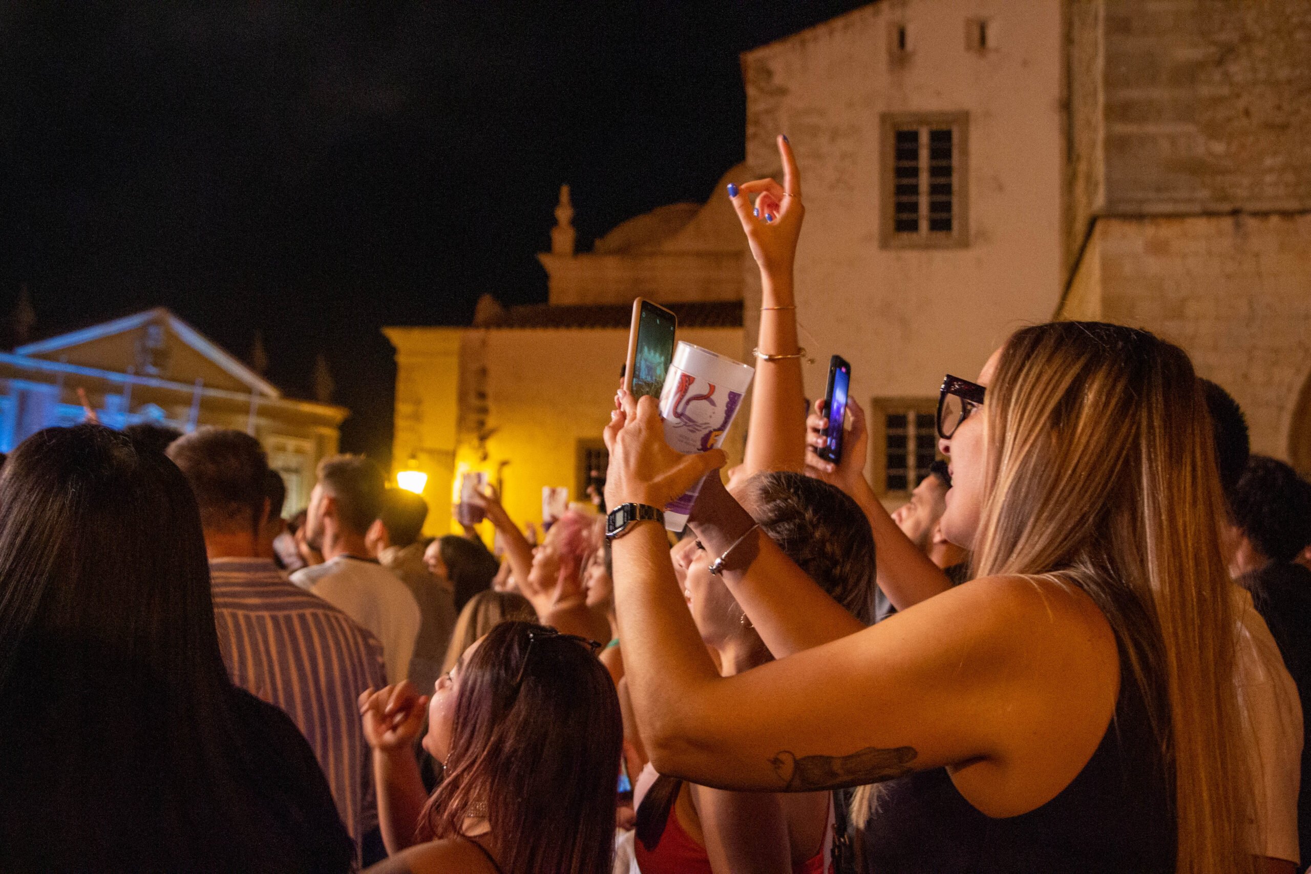 Sul Informação - Festival F: milhares já celebram a música portuguesa em Faro [com fotogaleria]