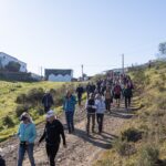 Sul Informação - Amendoeiras em flor enchem Alta Mora de gente com muita vontade de caminhar