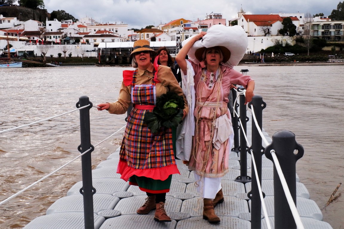 Sul Informação - Alcoutim e Sanlúcar voltam a contrabandear cultura e muita animação [com fotos]