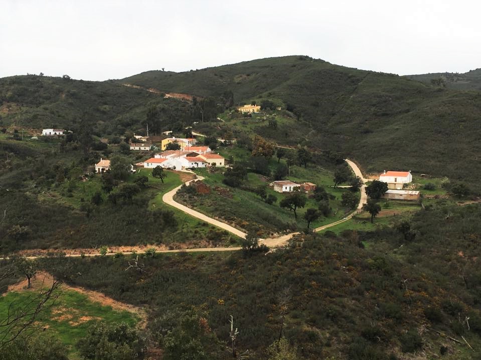 Sul Informação - Festa da Fornalha leva animação a um monte onde moram três pessoas