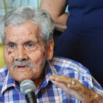 Sul Informação - 100º aniversário do Senhor Oliveira comemorado com bolo e muitos amigos
