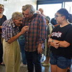 Sul Informação - 100º aniversário do Senhor Oliveira comemorado com bolo e muitos amigos