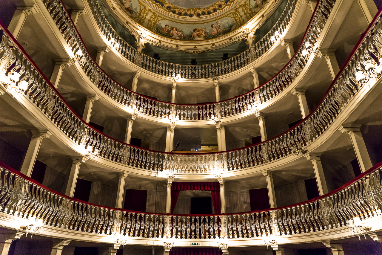 Sul Informação - Teatro Lethes propõe fim de semana com música e comédia
