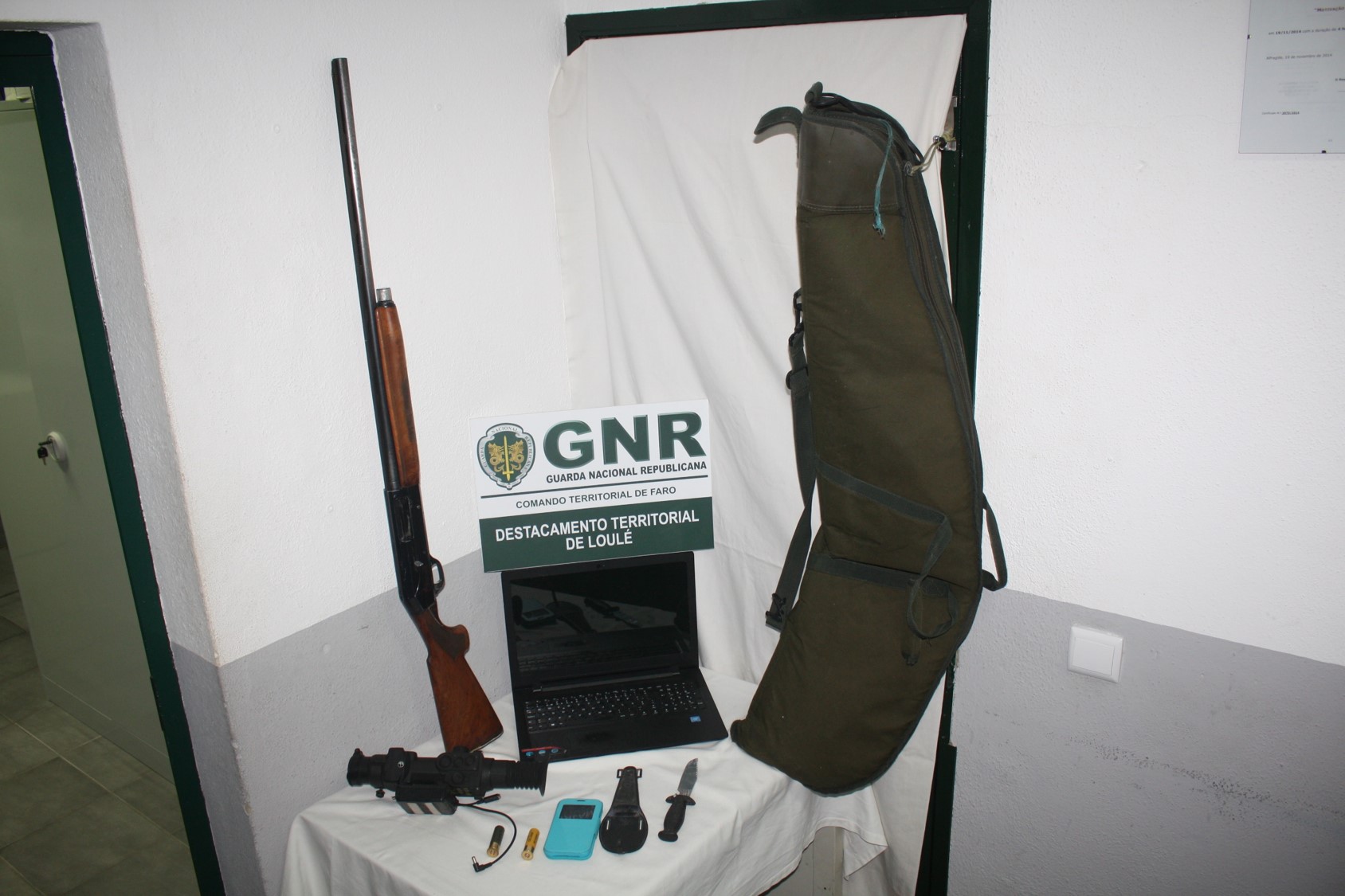 Sul Informação - GNR recupera armas furtadas por homem em Quarteira