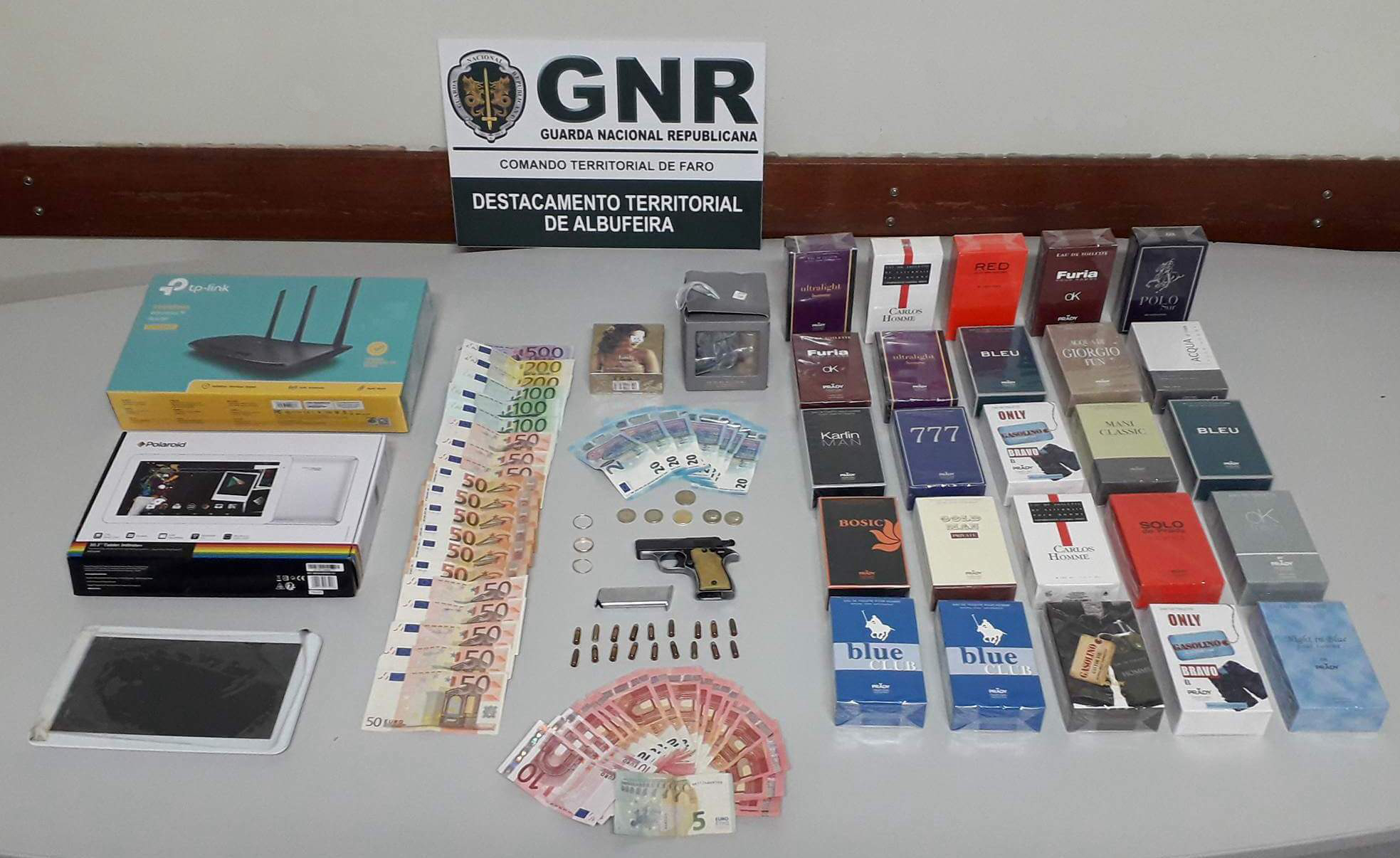 Sul Informação - Homem que burlava idosos em parques de estacionamento detido pela GNR de Albufeira