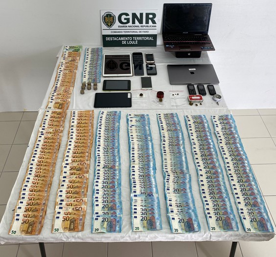Sul Informação - Detidos dois irmãos que tentaram extorquir 10 mil euros em Albufeira