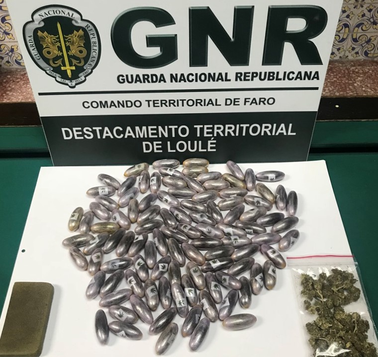 Sul Informação - GNR apanha traficantes de droga no Terminal Rodoviário de Albufeira