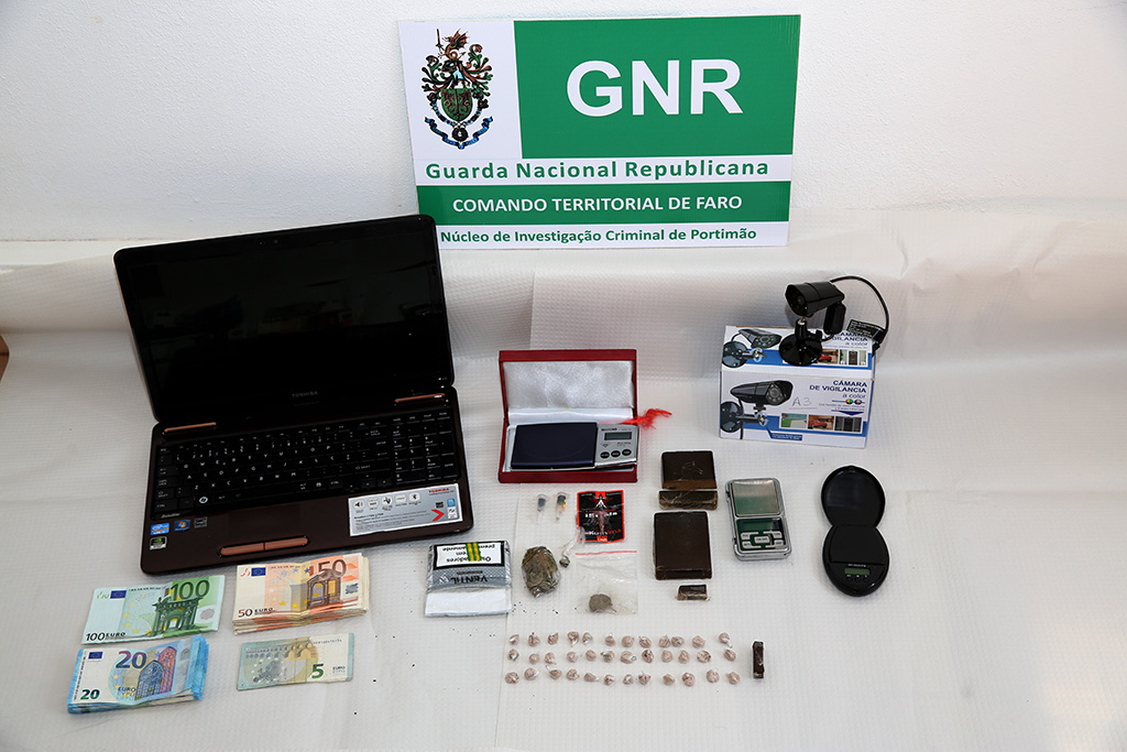 Sul Informação - GNR detém traficantes e apreende cocaína e haxixe em Monchique