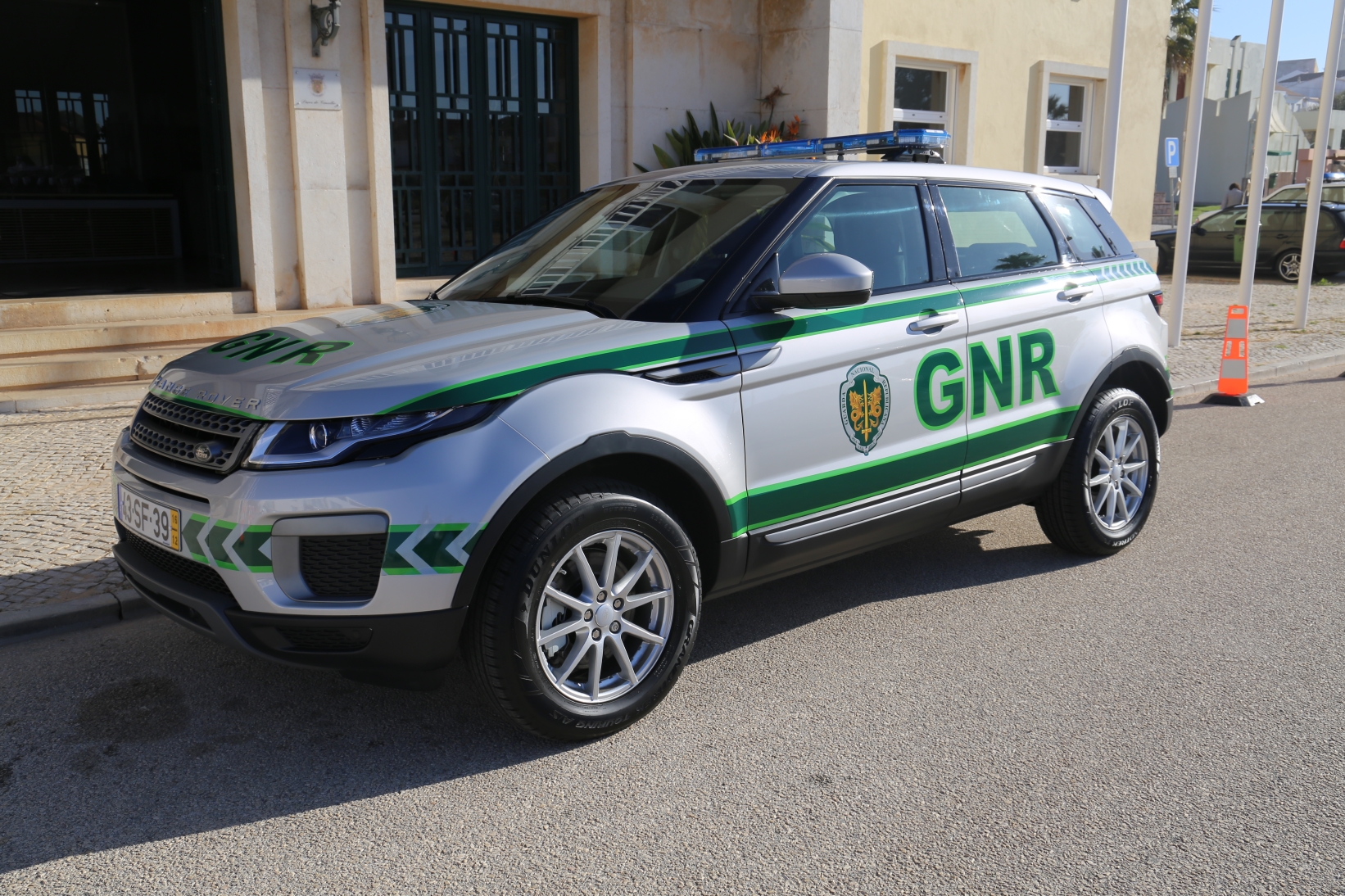 Sul Informação - Câmara de Vila do Bispo cede viatura à GNR por cinco anos
