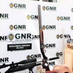 Sul Informação - Comprava as armas em Aveiro, transformava-as em Loulé, para as vender pelo país
