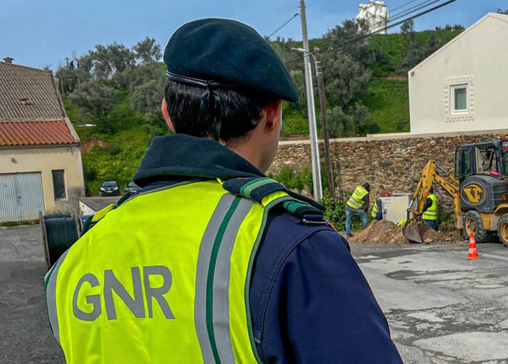 Sul Informação - GNR instaura 39 contraordenações em fiscalização a estrangeiros em Odemira