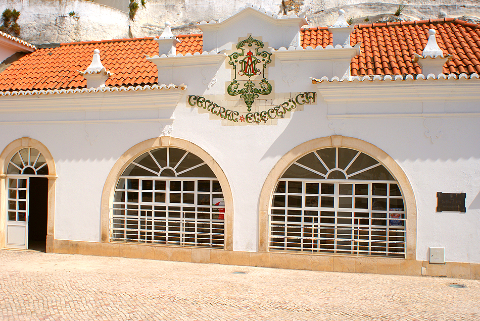 Sul Informação - Artistas de Albufeira reúnem-se para exposição coletiva na Galeria Pintor Samora Barros