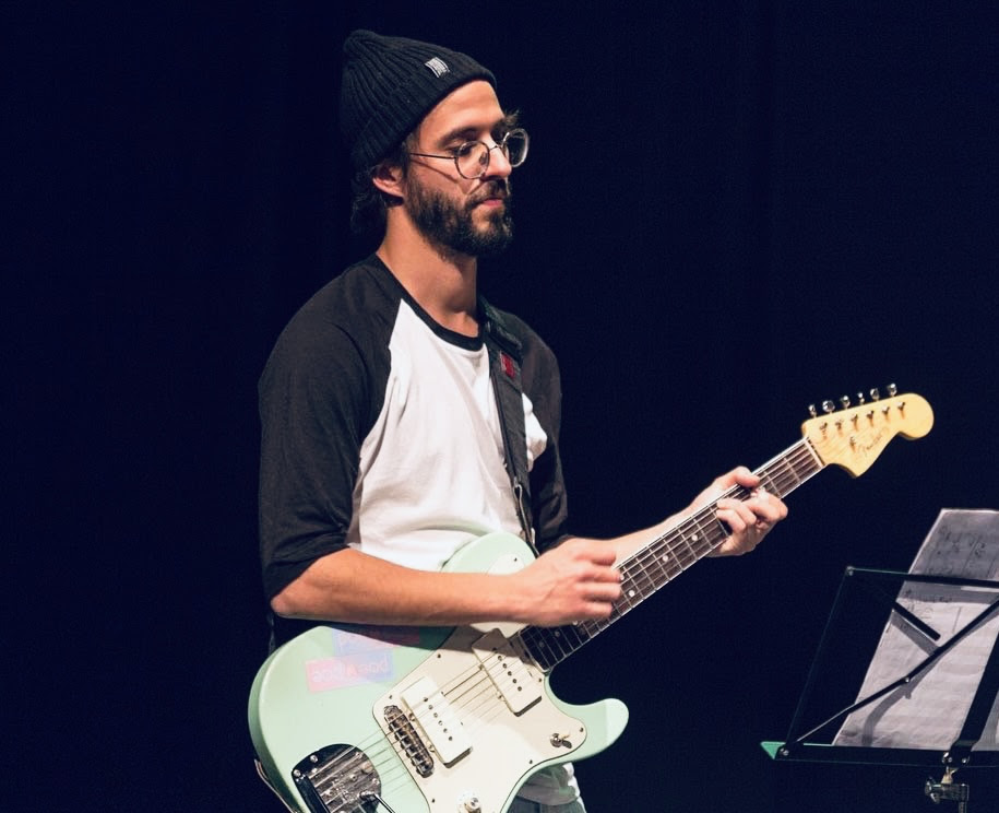 Sul Informação - Gonçalo Neto lança álbum «Roots» na República 14 em Olhão
