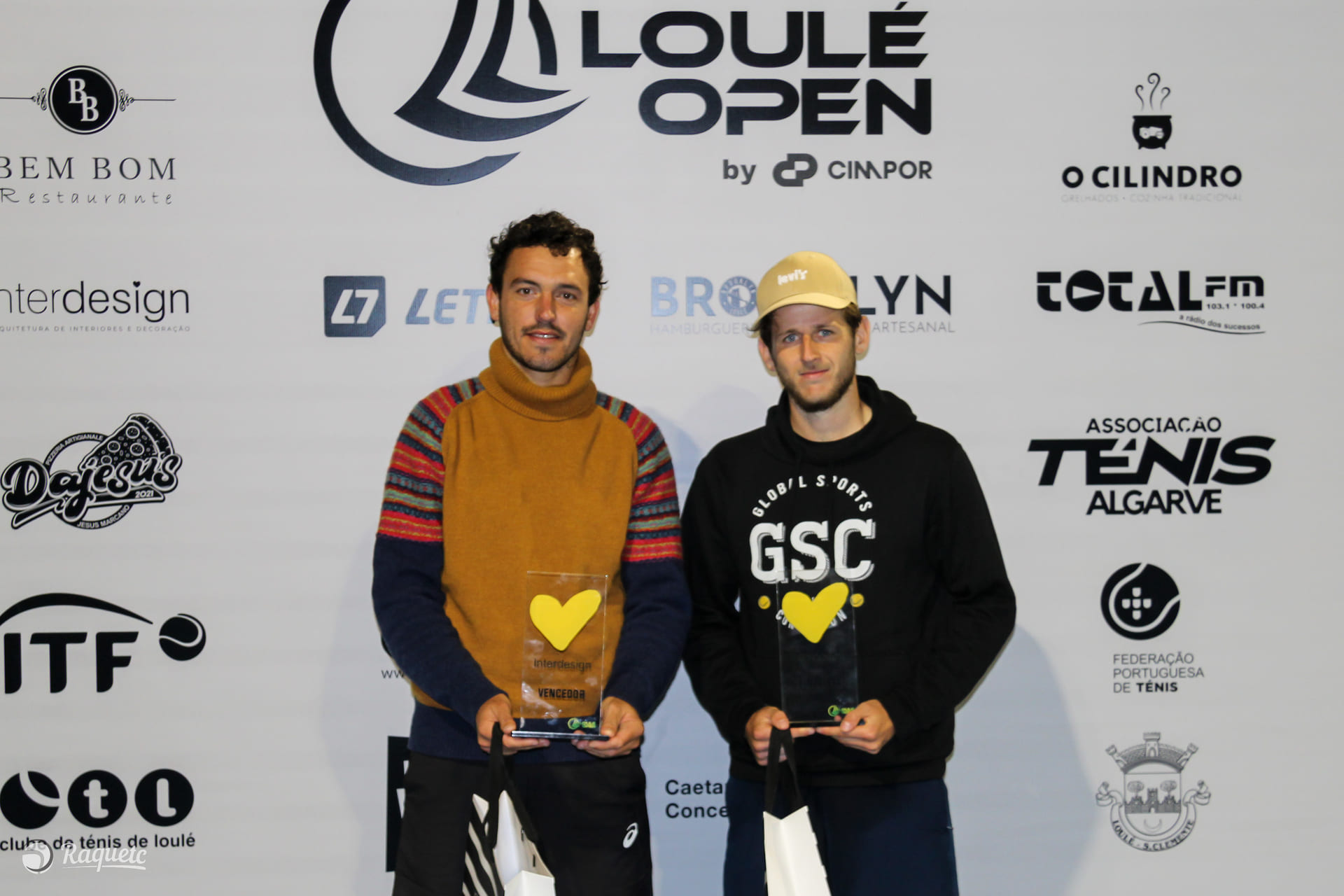 Sul Informação - Ténis: Gonçalo Oliveira sagra-se campeão do Loulé Open, culminando semana de sonho