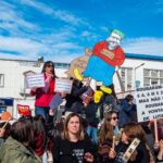 Sul Informação - Um caixão, um irmão metralha e forte adesão na greve distrital de professores no Algarve