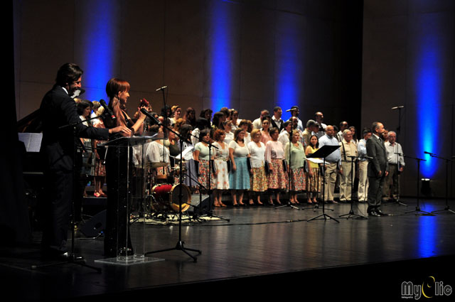 Sul Informação - Grupo Coral Ossónoba recorda os 50 anos do Festival da Canção no Teatro das Figuras