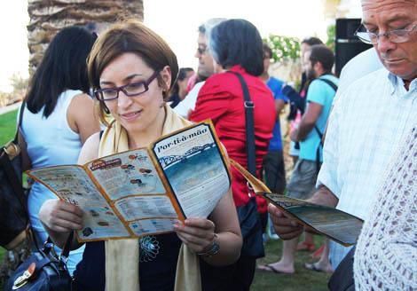 Sul Informação - Turistas já têm um guia para ter Por-ti-à-mão