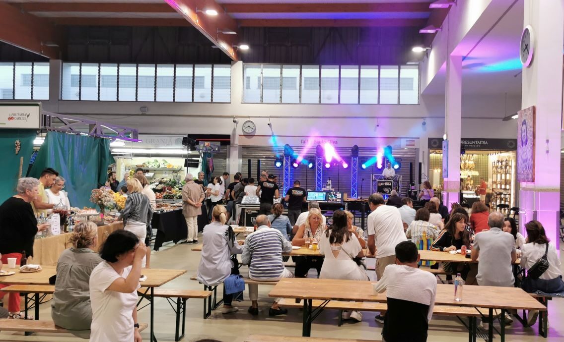 Sul Informação - Mercado de Portimão vai estar mais animado em Maio com fado e DJ