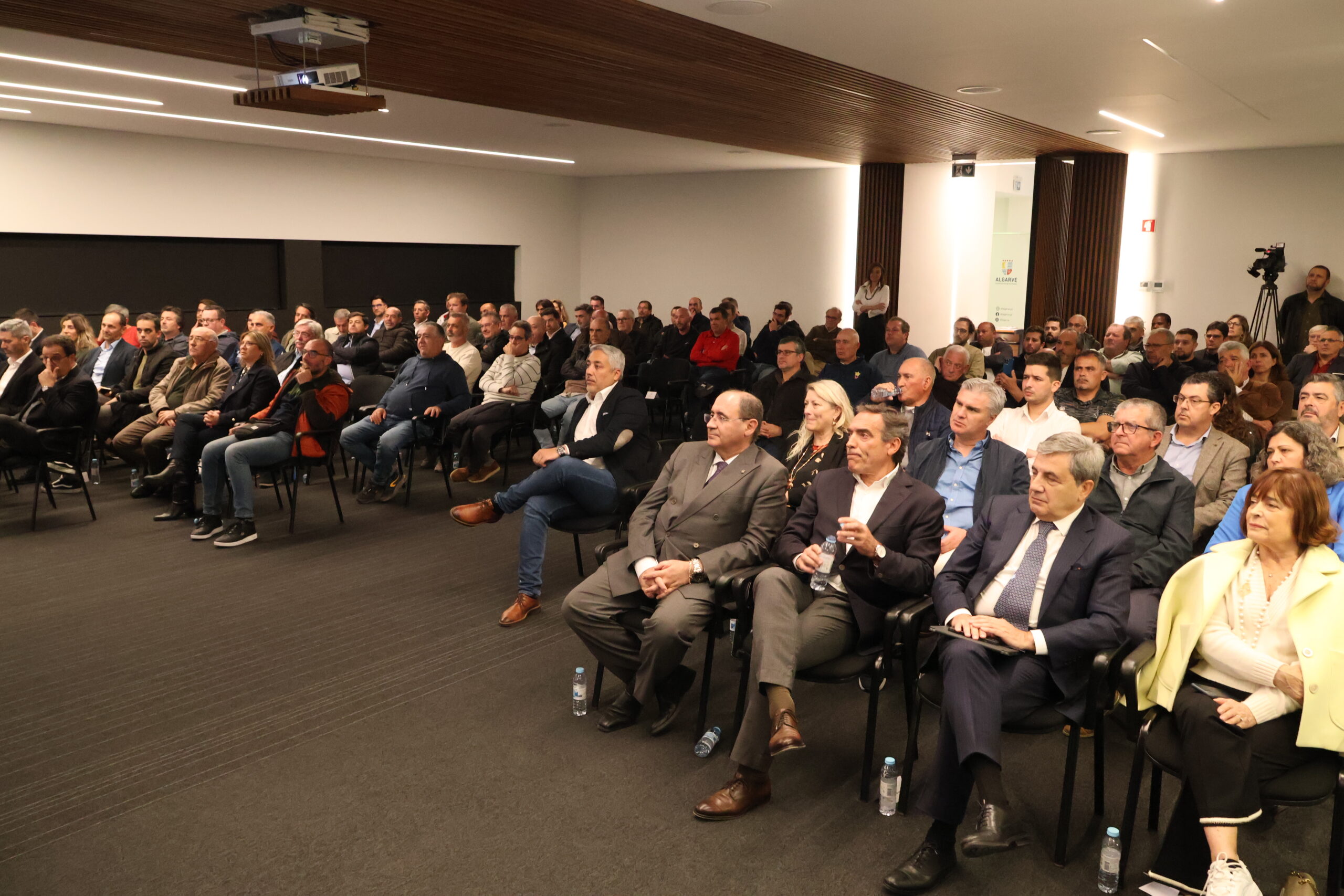 Sul Informação - AF Algarve e FPF distinguem 34 clubes algarvios em cerimónia de certificação