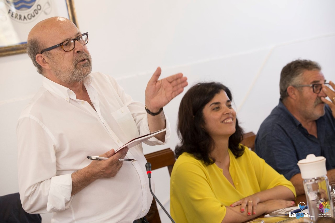 Sul Informação - Lagoa homenageou Palma Inácio, o seu «herói da resistência»