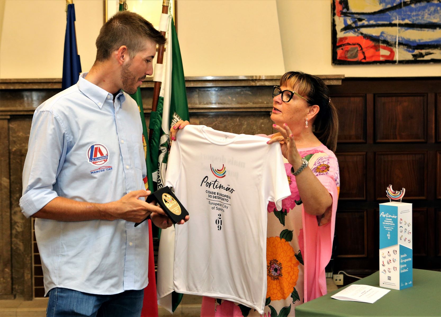 Sul Informação - Portimão homenageou ciclista Emanuel Duarte e Isilda Gomes já o imagina a correr o Tour