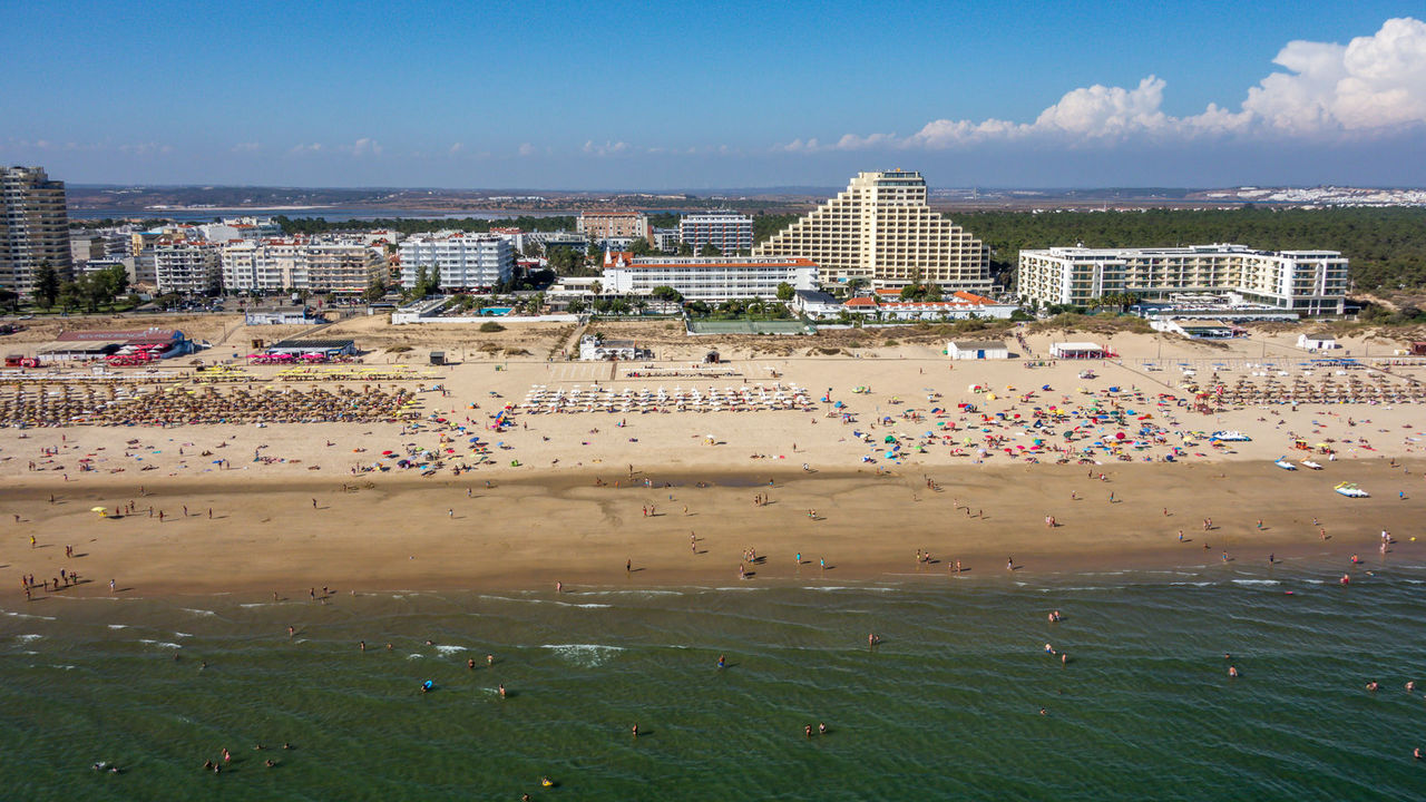 Sul Informação - Hoteleiros do Algarve conseguiram gerar mais receitas por cada turista em 2015