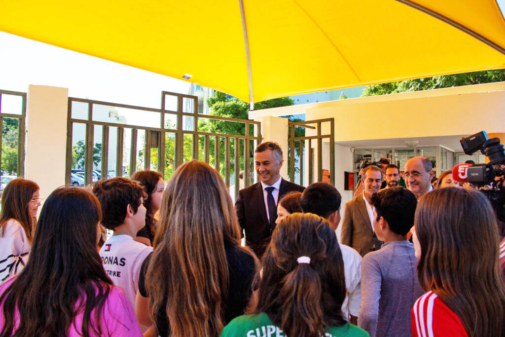 Sul Informação - Ministro admite que falta de vagas no pré-escolar afeta mais de 1000 crianças no Algarve