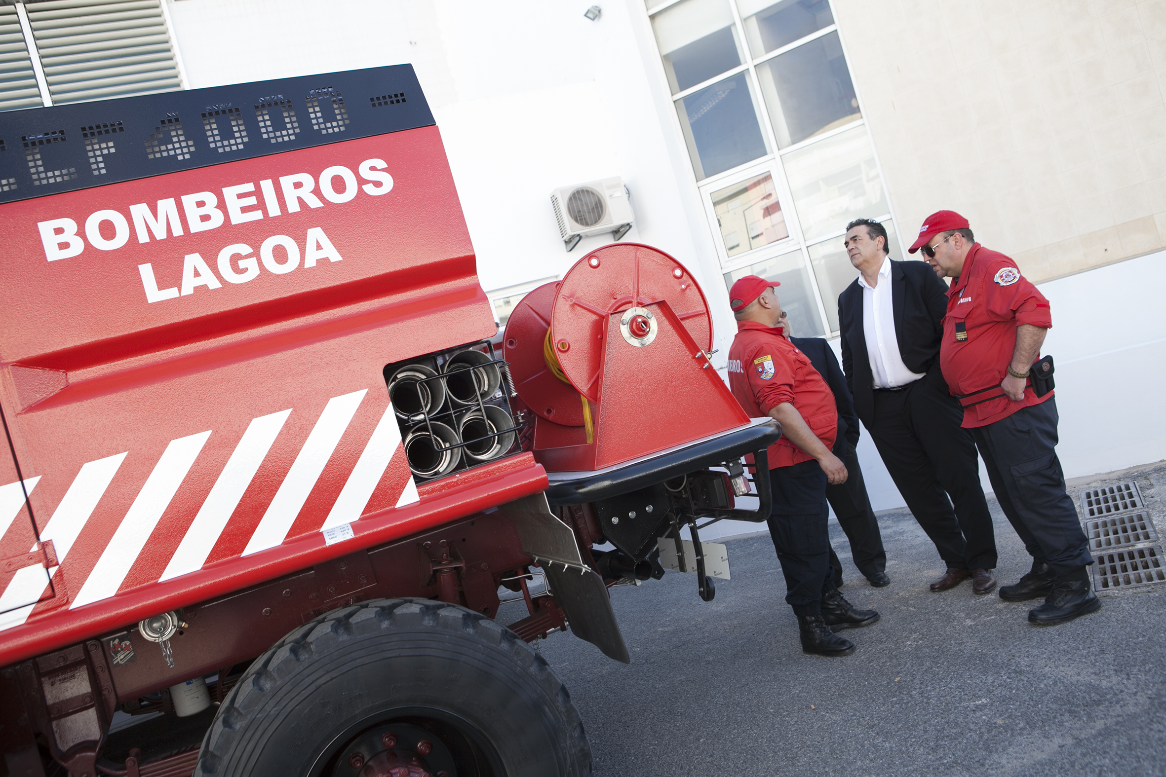 Sul Informação - Bombeiros de Lagoa têm nova ambulância e Veículo de Combate a Incêndios