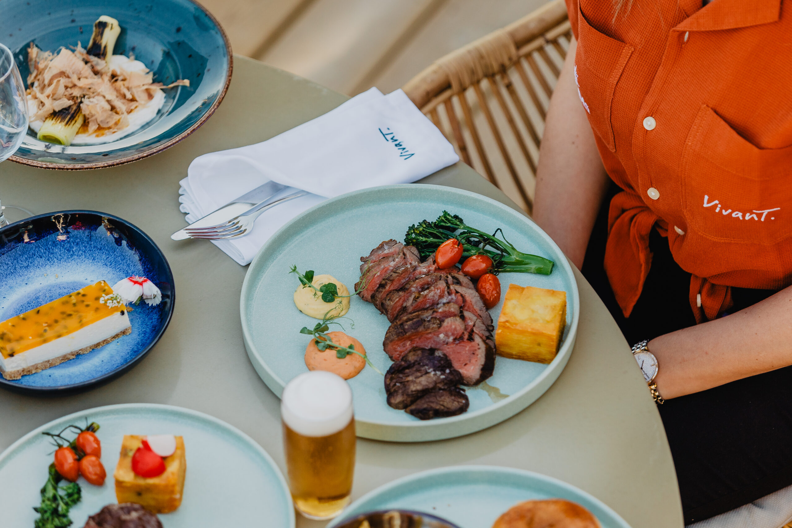 Sul Informação - Vivant. Food & Drinks: Há um novo restaurante em Almancil com gastronomia do mundo e Dj sets