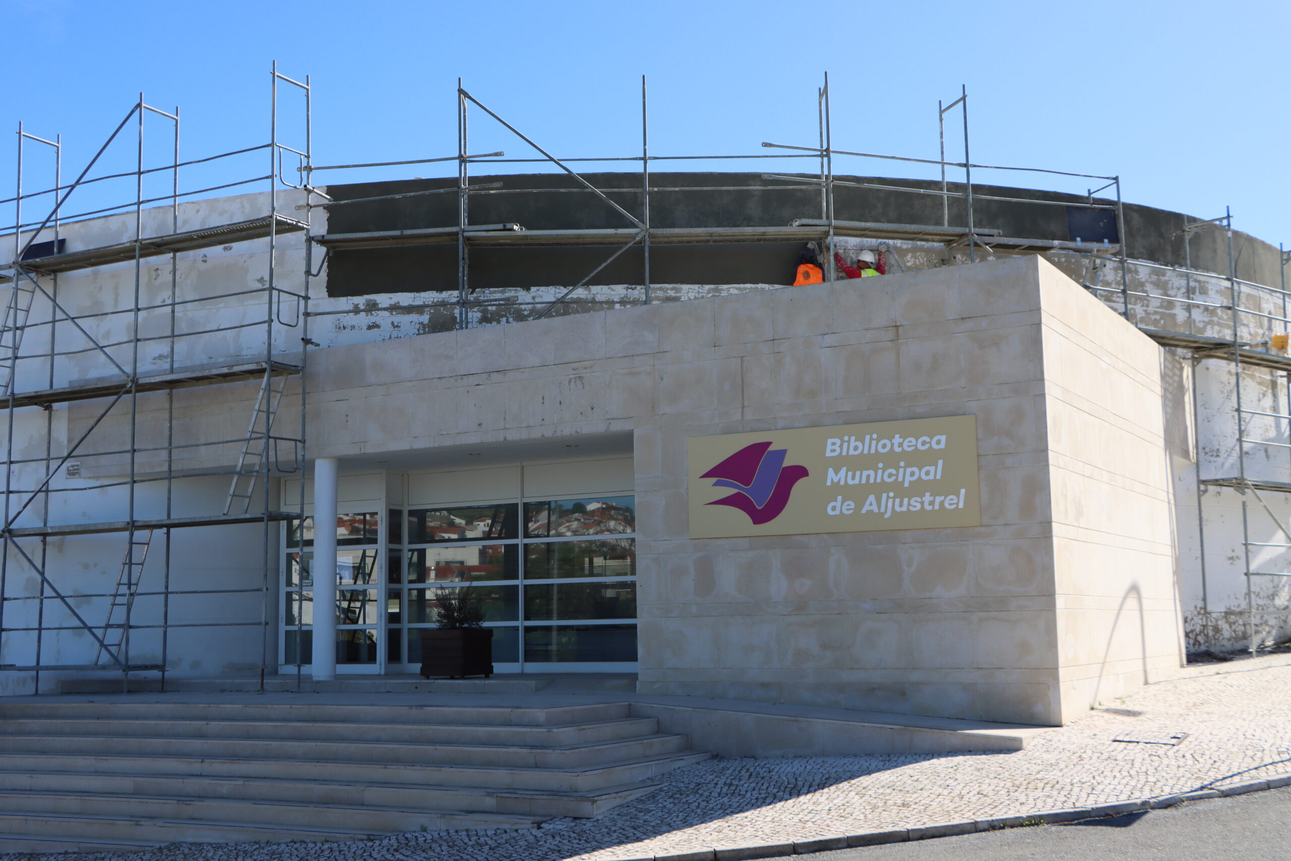Sul Informação - Biblioteca de Aljustrel está a ser requalificada e reabrirá no final de Maio